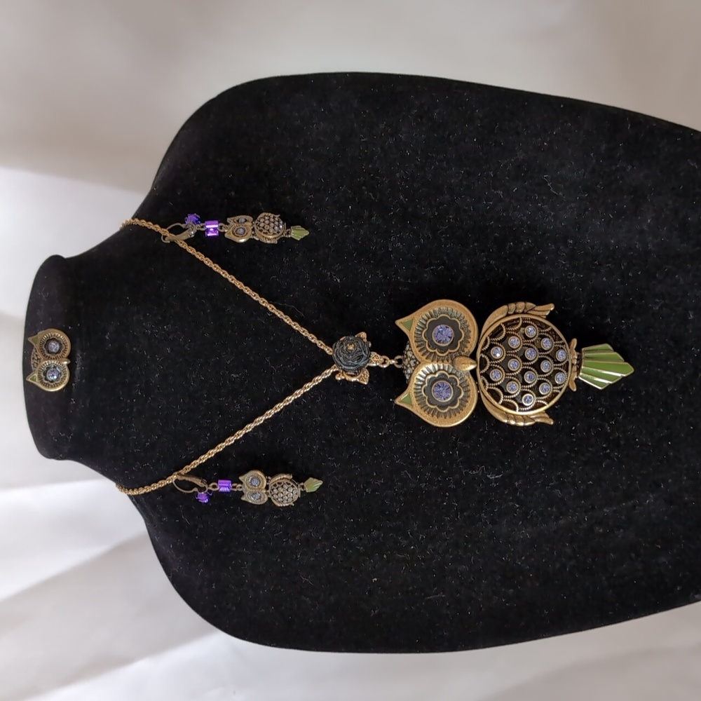 Vtg Betsey Johnson Owl Necklace Set